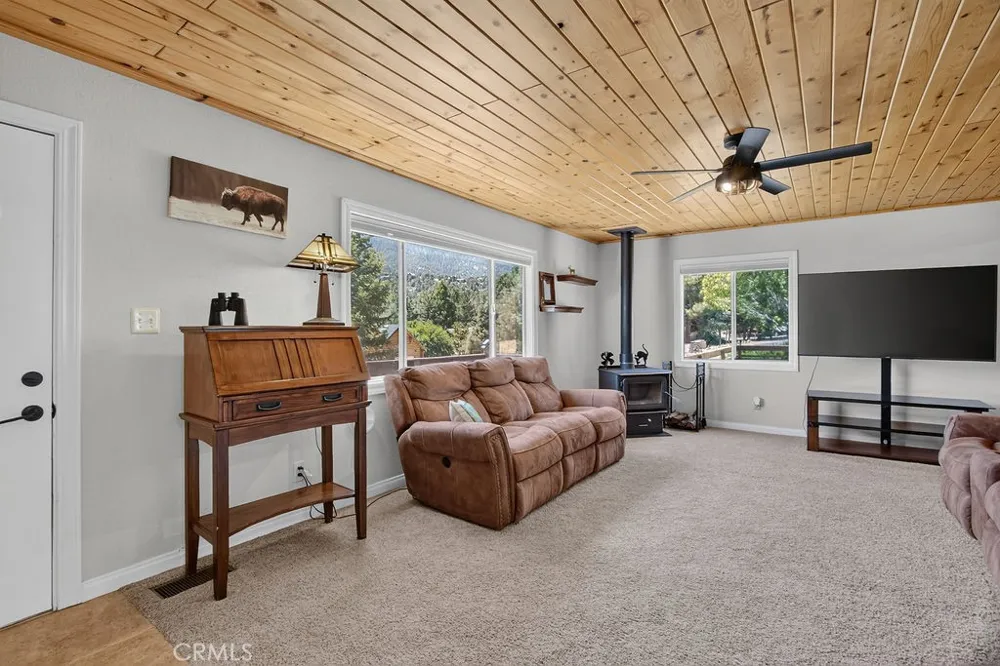 16425 Huron Pine Mountain Club, CA 93222