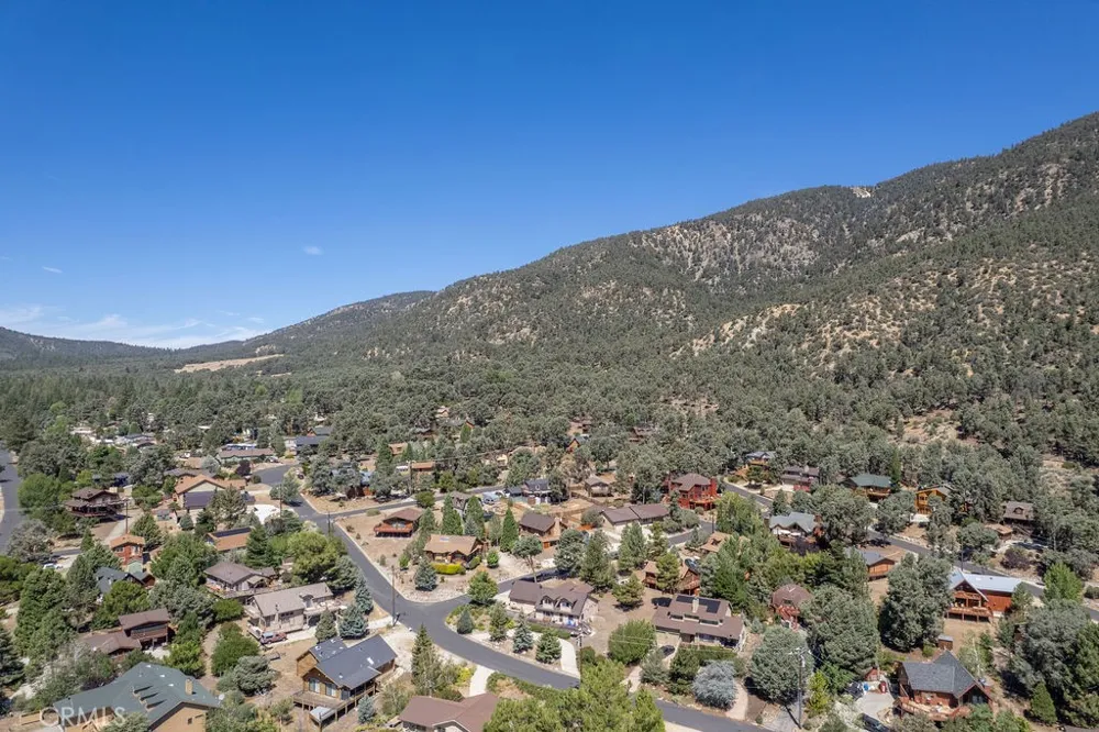 16425 Huron Pine Mountain Club, CA 93222