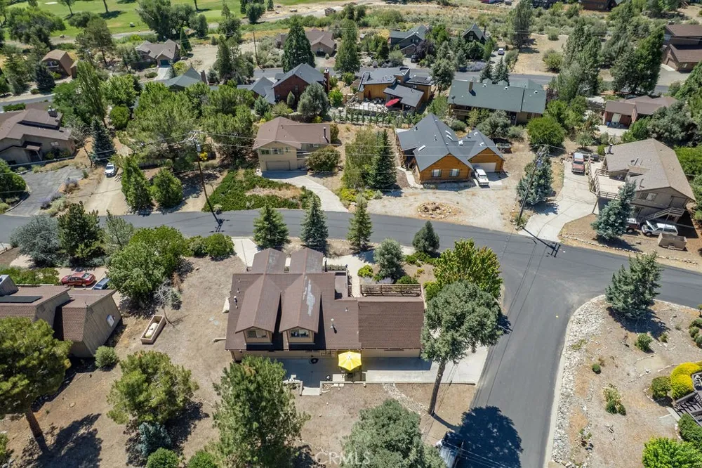 16425 Huron Pine Mountain Club, CA 93222