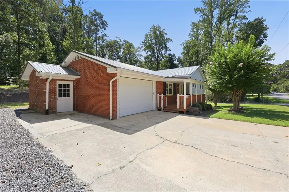 484 Newbern Avenue Asheboro, NC 27205