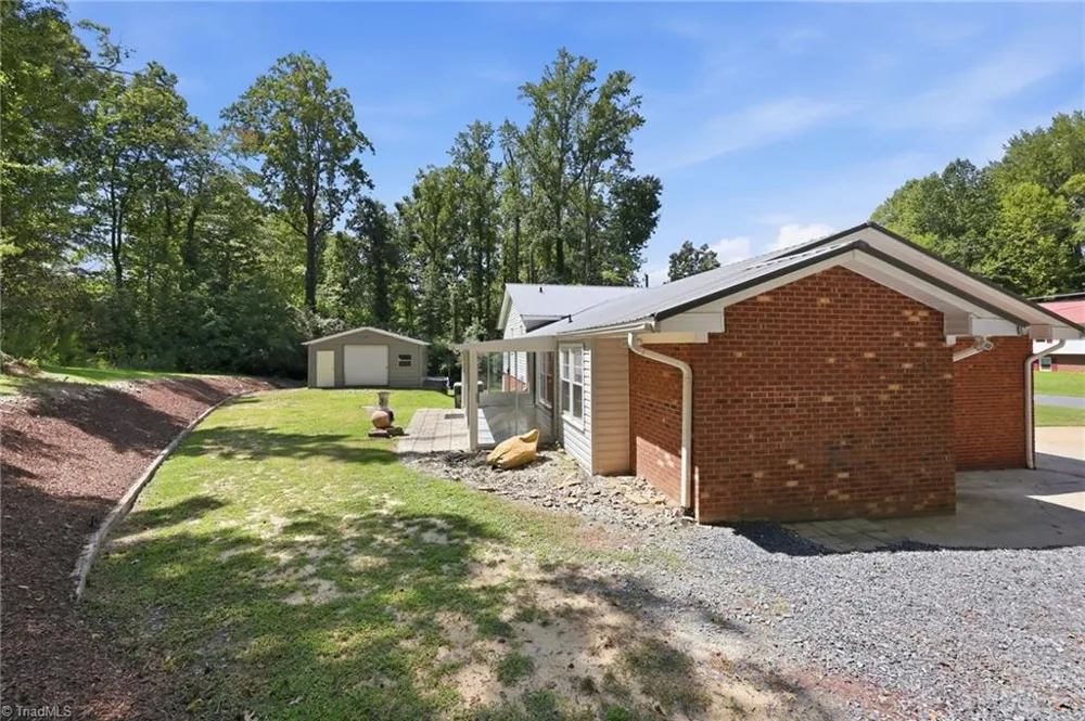 484 Newbern Avenue Asheboro, NC 27205