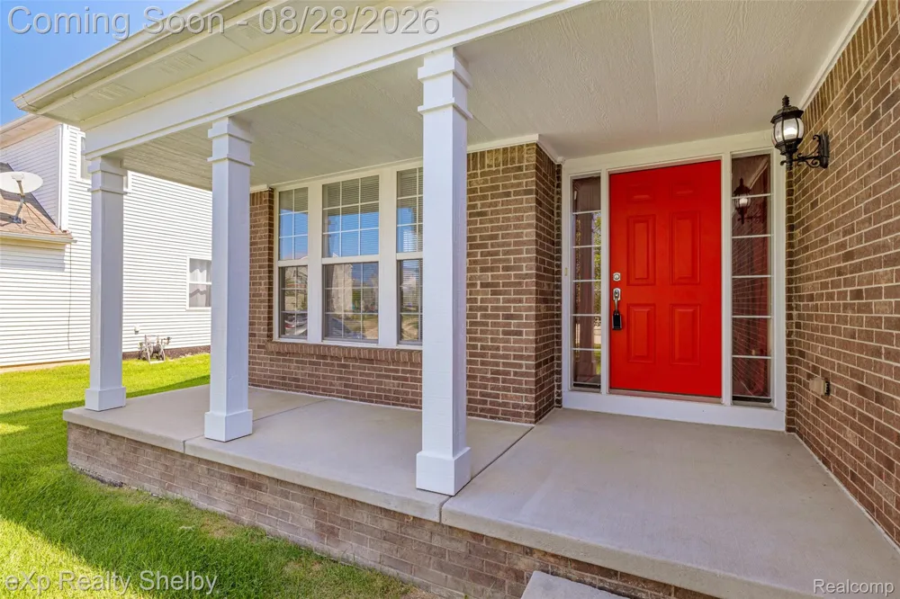 56626 Leeds Lane Macomb Township, MI 48042