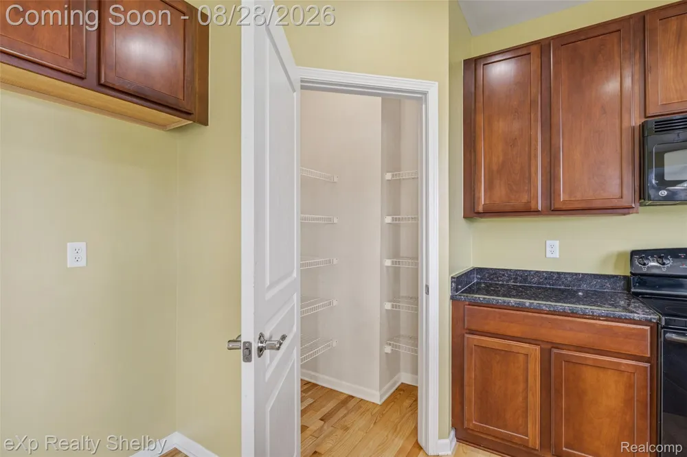 56626 Leeds Lane Macomb Township, MI 48042