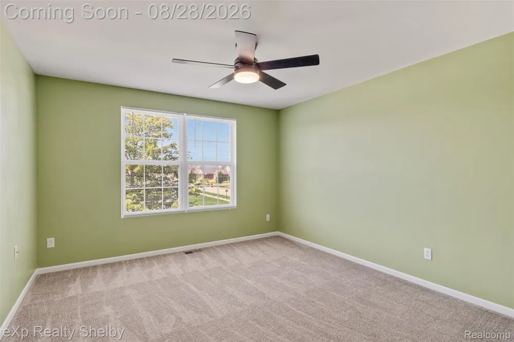 56626 Leeds Lane Macomb Township, MI 48042