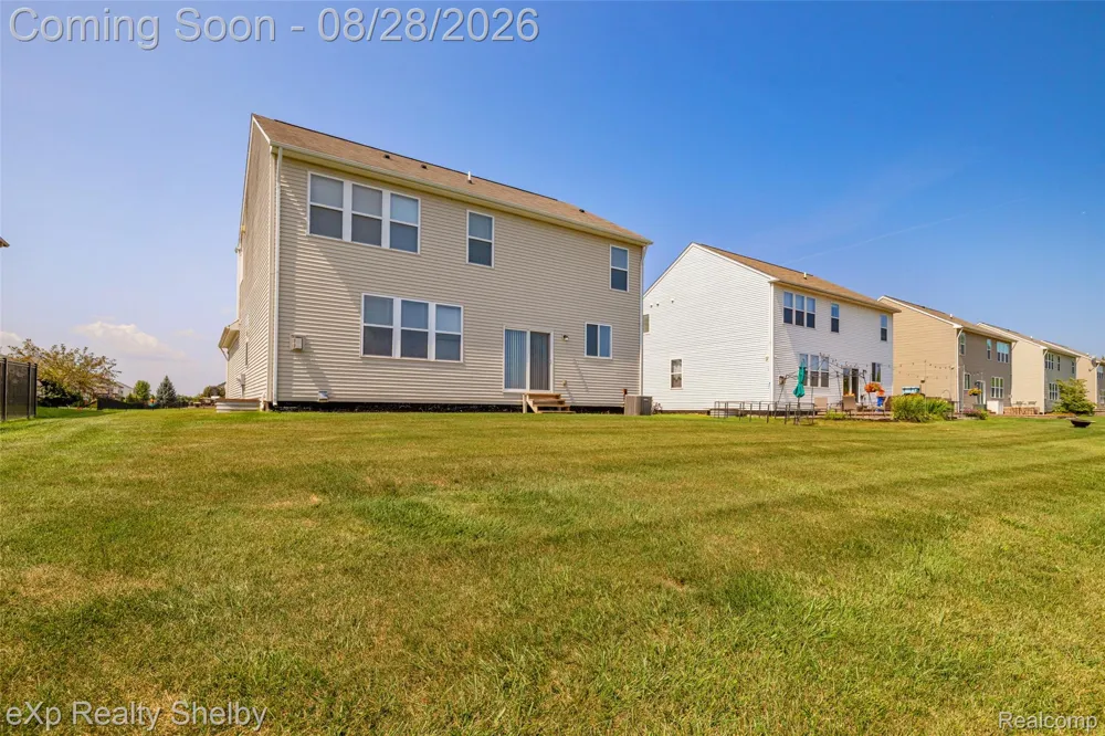 56626 Leeds Lane Macomb Township, MI 48042