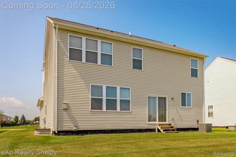 56626 Leeds Lane Macomb Township, MI 48042