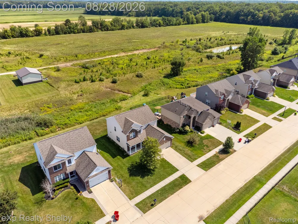 56626 Leeds Lane Macomb Township, MI 48042