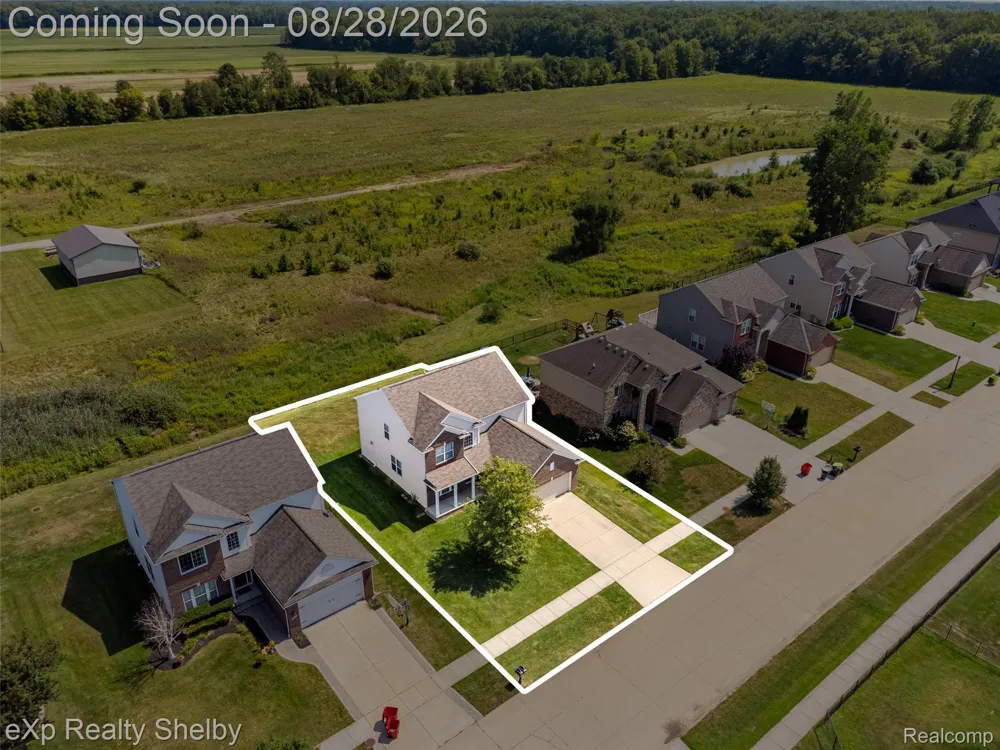 56626 Leeds Lane Macomb Township, MI 48042