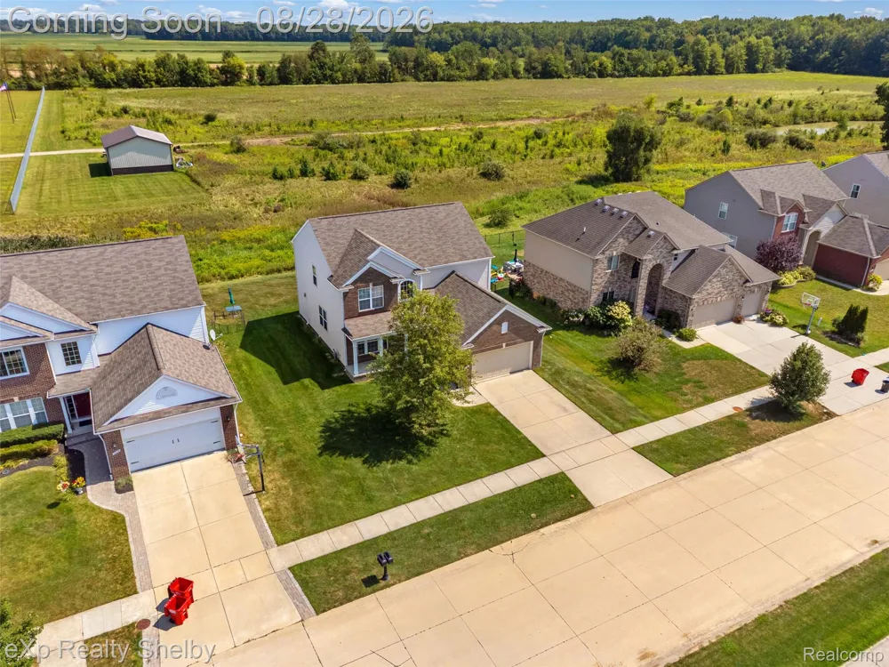 56626 Leeds Lane Macomb Township, MI 48042