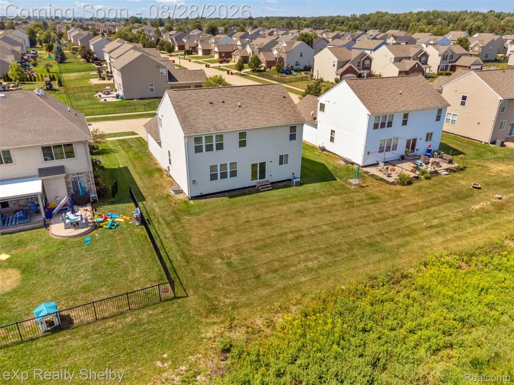 56626 Leeds Lane Macomb Township, MI 48042