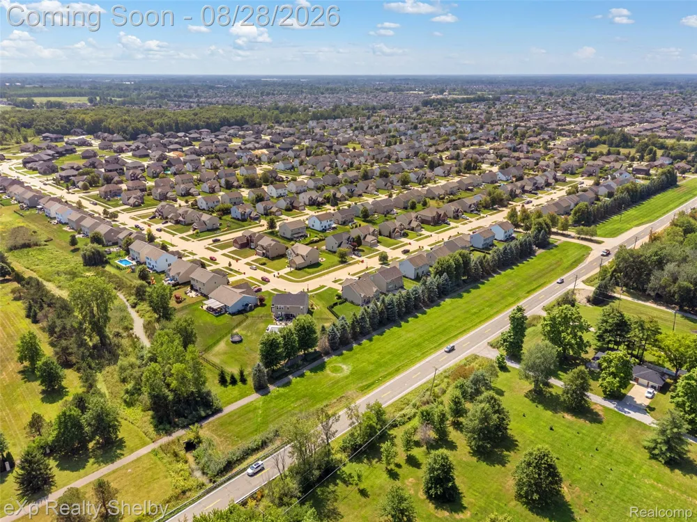 56626 Leeds Lane Macomb Township, MI 48042