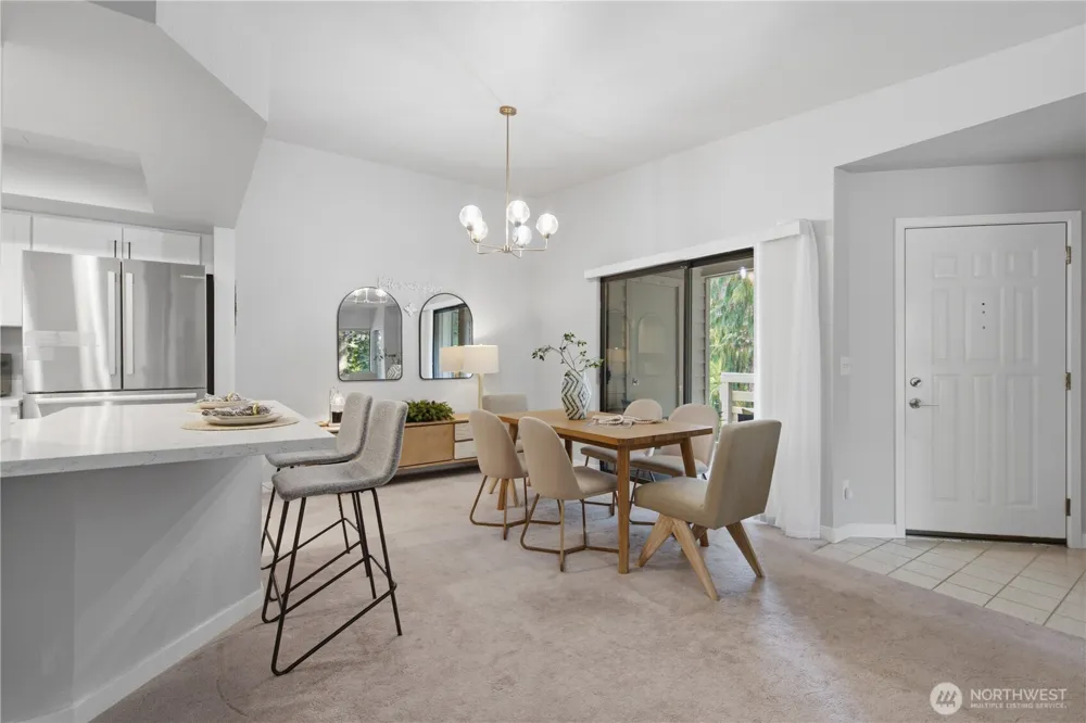 1266 Bellevue Way #4 Bellevue, WA 98004