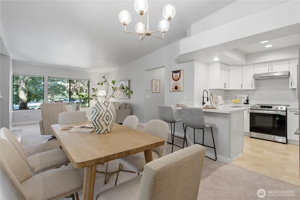 1266 Bellevue Way #4 Bellevue, WA 98004