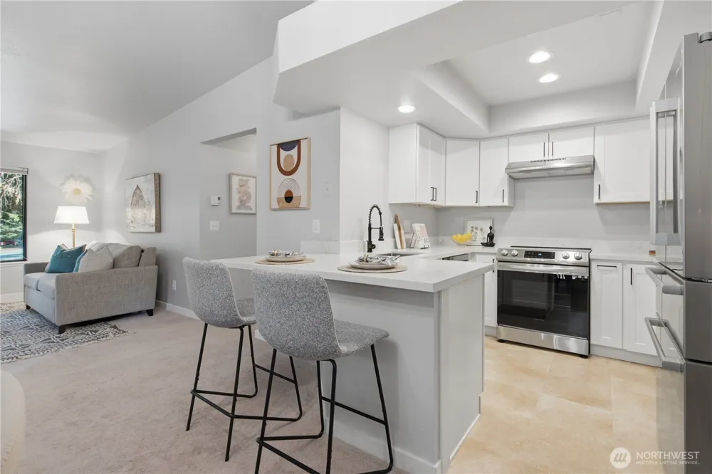 1266 Bellevue Way #4 Bellevue, WA 98004