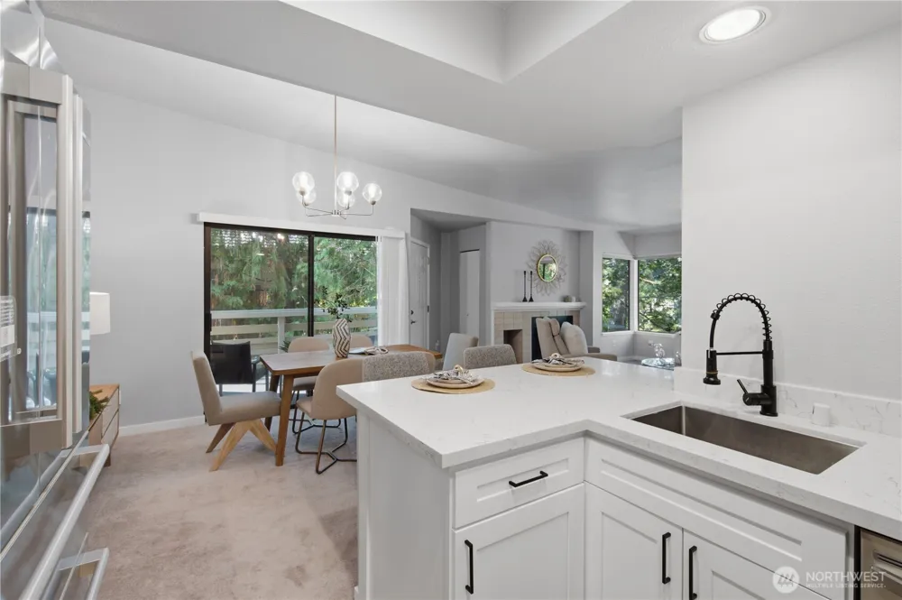 1266 Bellevue Way #4 Bellevue, WA 98004