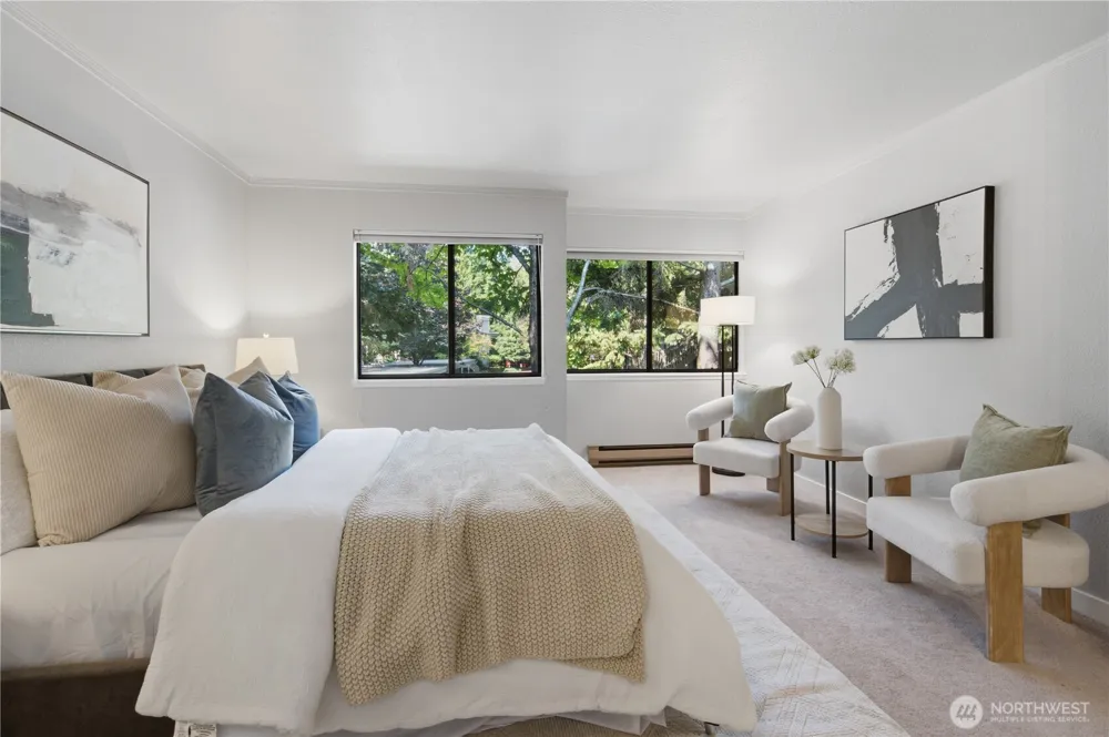 1266 Bellevue Way #4 Bellevue, WA 98004