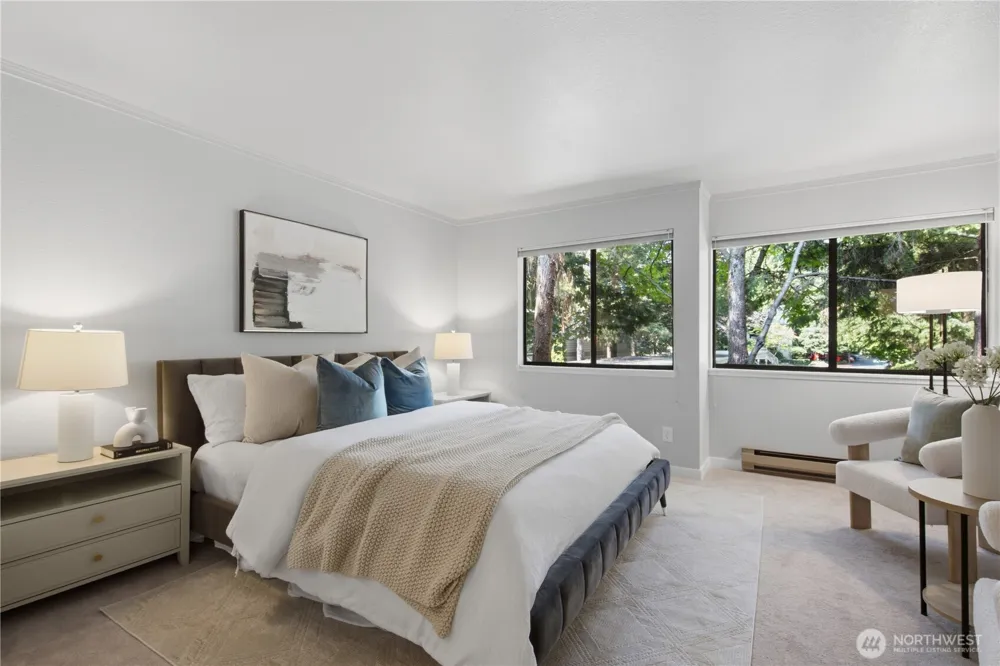 1266 Bellevue Way #4 Bellevue, WA 98004