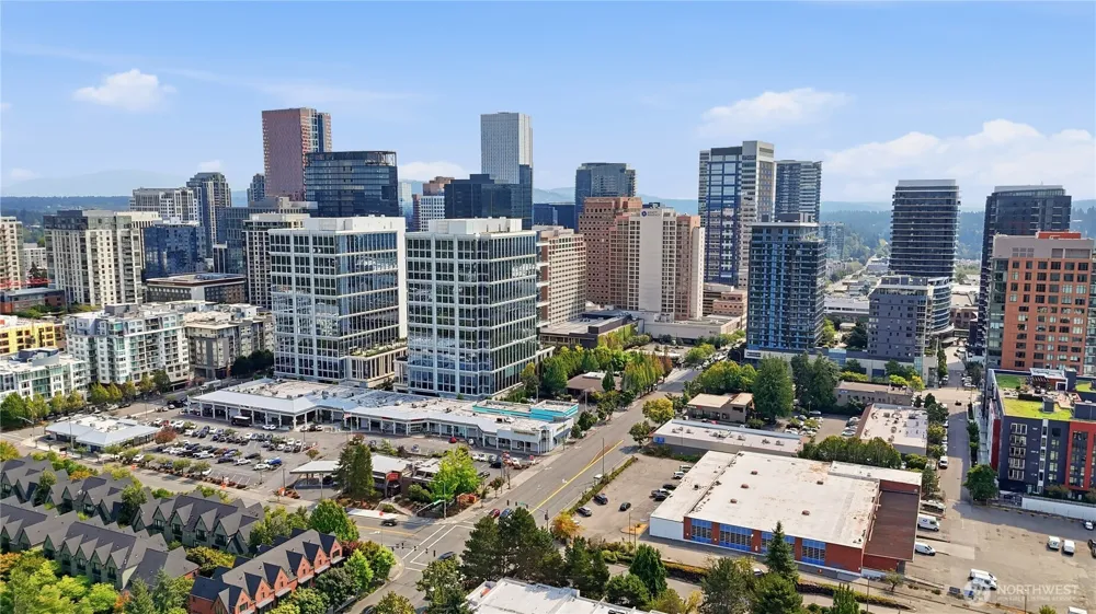 1266 Bellevue Way #4 Bellevue, WA 98004