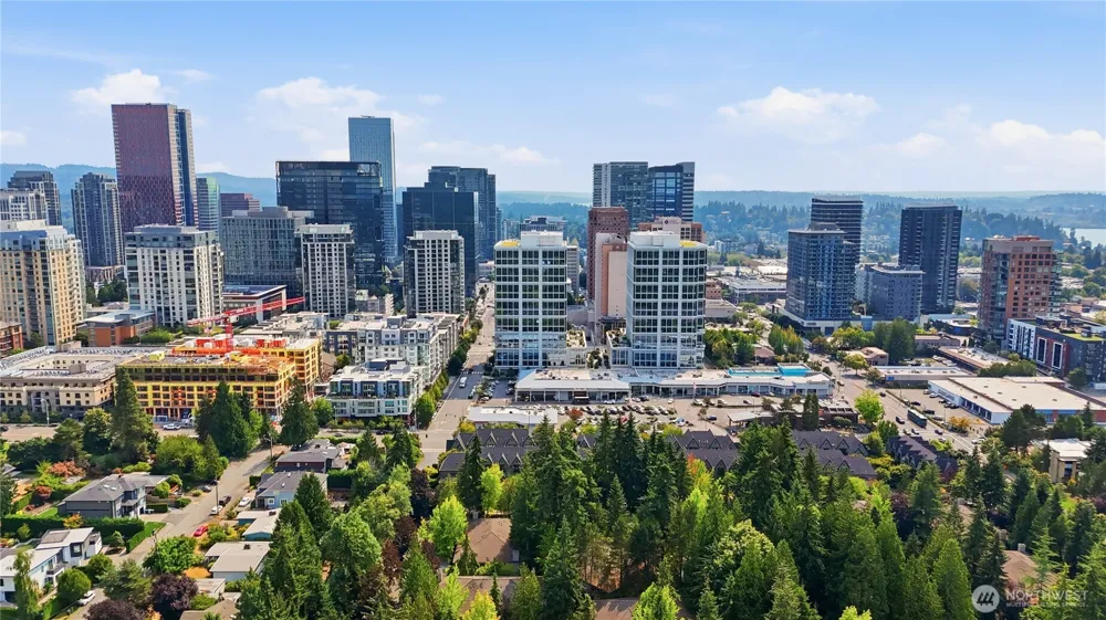 1266 Bellevue Way #4 Bellevue, WA 98004