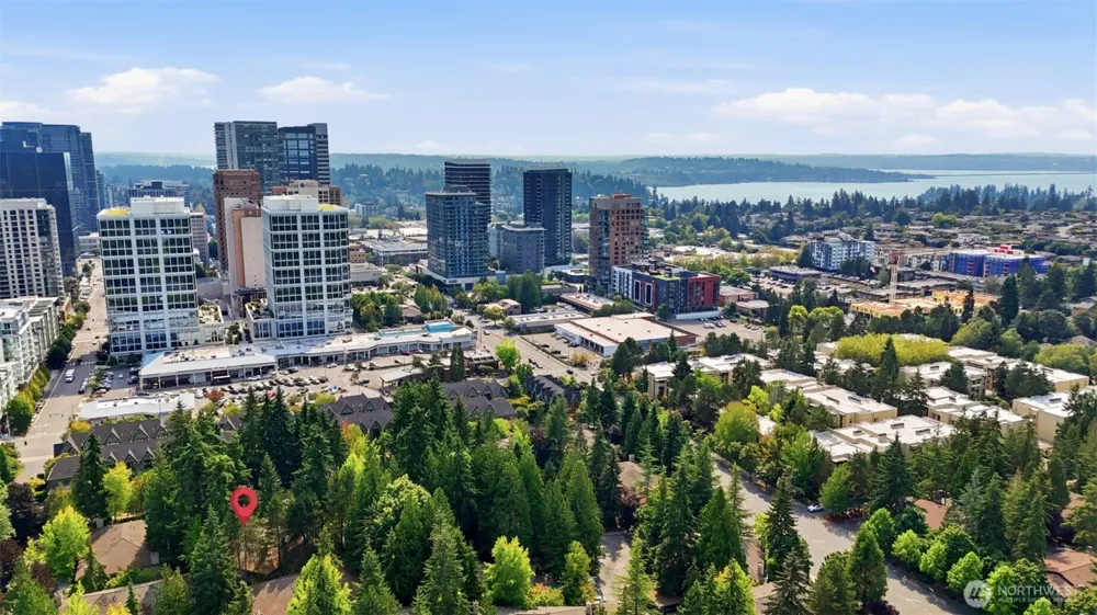 1266 Bellevue Way #4 Bellevue, WA 98004