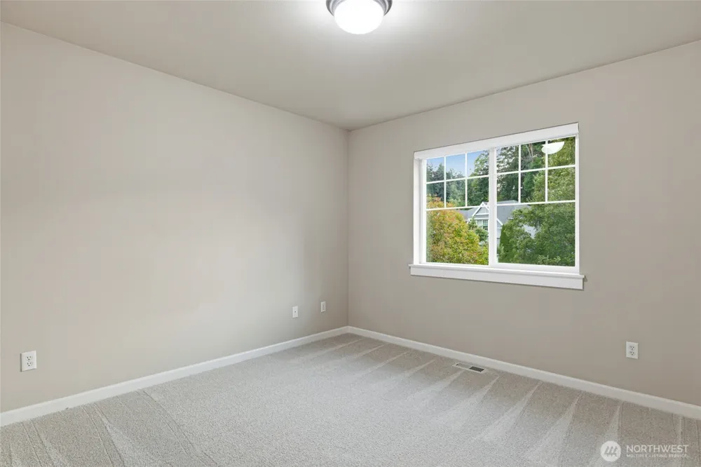 35214 4th Place SW Federal Way, WA 98023