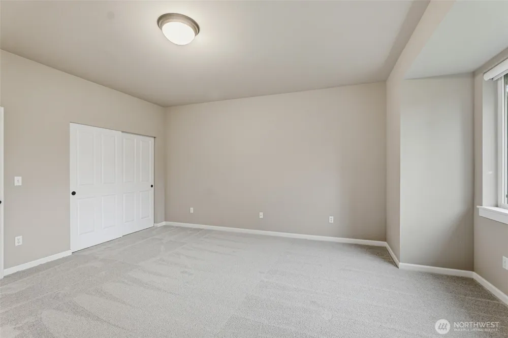 35214 4th Place SW Federal Way, WA 98023
