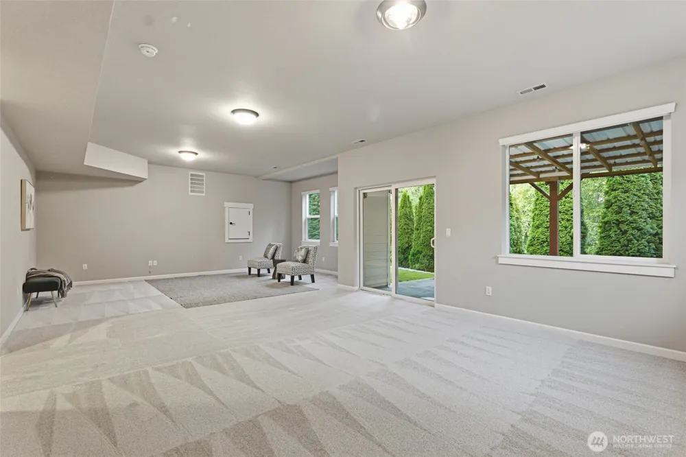 35214 4th Place SW Federal Way, WA 98023