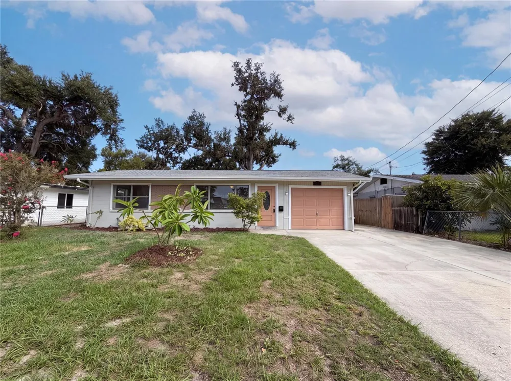 1516 2ND AVENUE E Bradenton, FL 34208