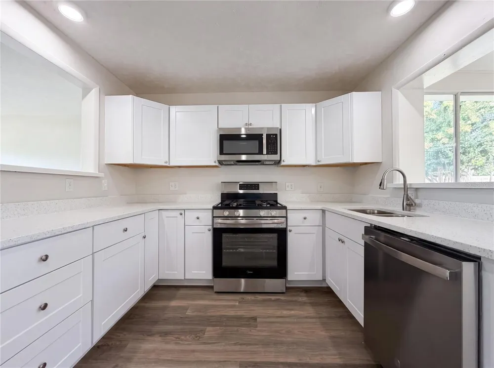 1516 2ND AVENUE E Bradenton, FL 34208