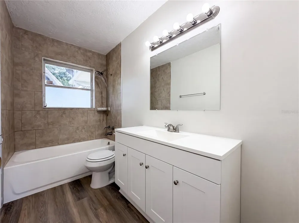 1516 2ND AVENUE E Bradenton, FL 34208