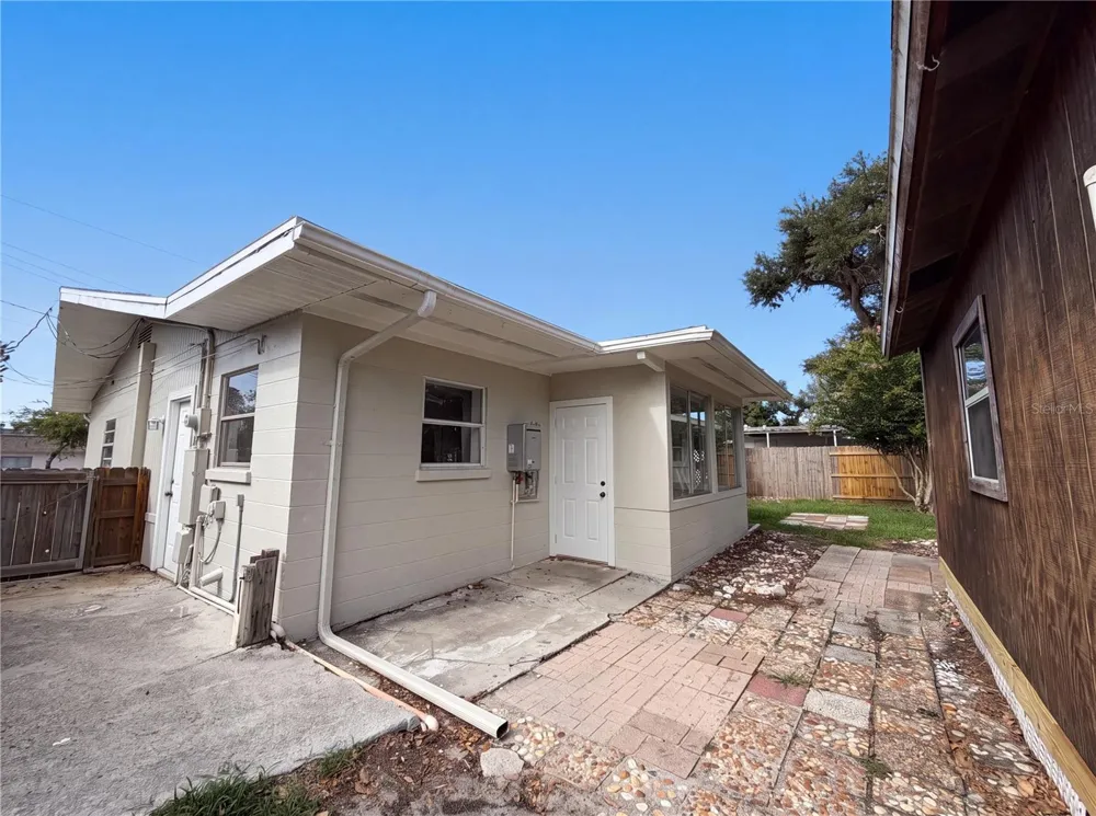 1516 2ND AVENUE E Bradenton, FL 34208