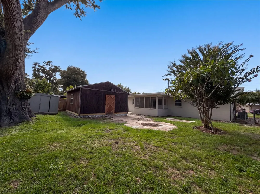 1516 2ND AVENUE E Bradenton, FL 34208