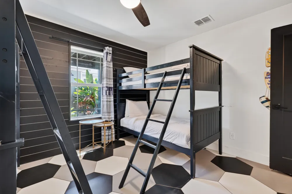 500 Royal Palm Lane Port Aransas, TX 78373