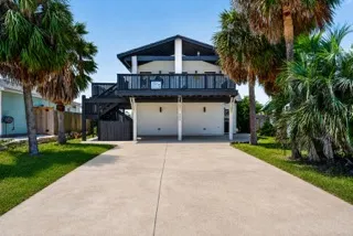 500 Royal Palm Lane