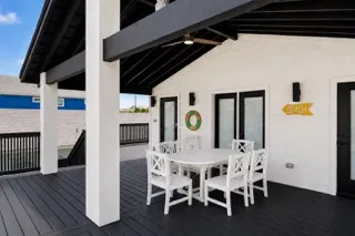 500 Royal Palm Lane Port Aransas, TX 78373