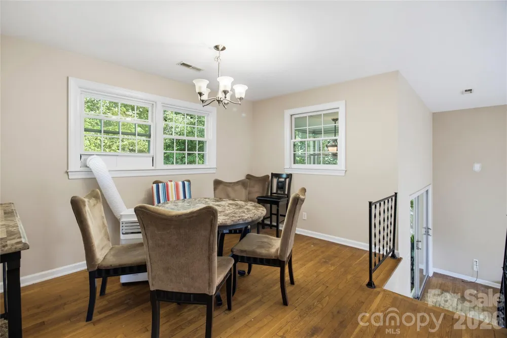 5675 Sweetbriar Road Pfafftown, NC 27040