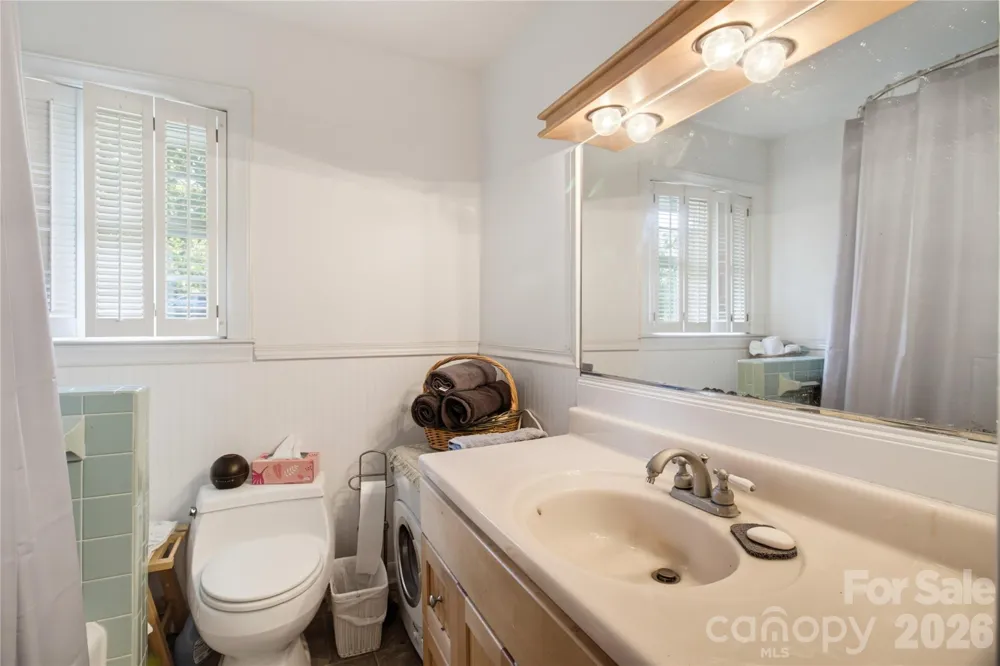 5675 Sweetbriar Road Pfafftown, NC 27040
