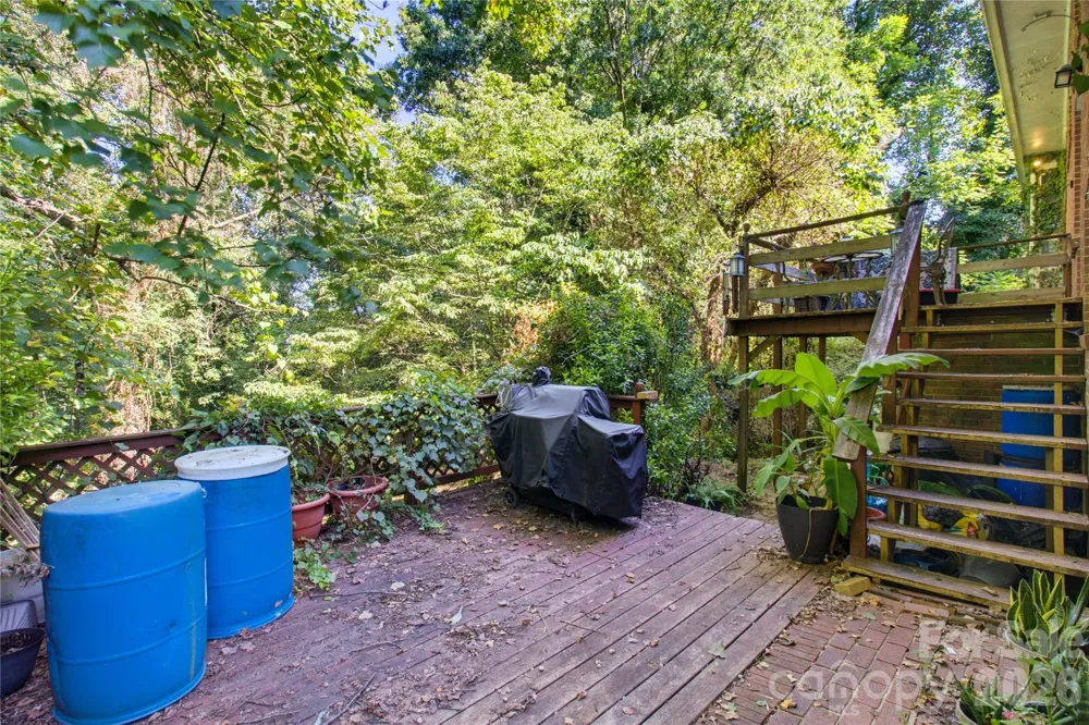 5675 Sweetbriar Road Pfafftown, NC 27040