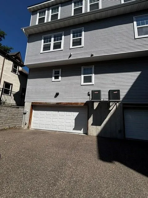 600 W 32nd Street #1 Minneapolis, MN 55408