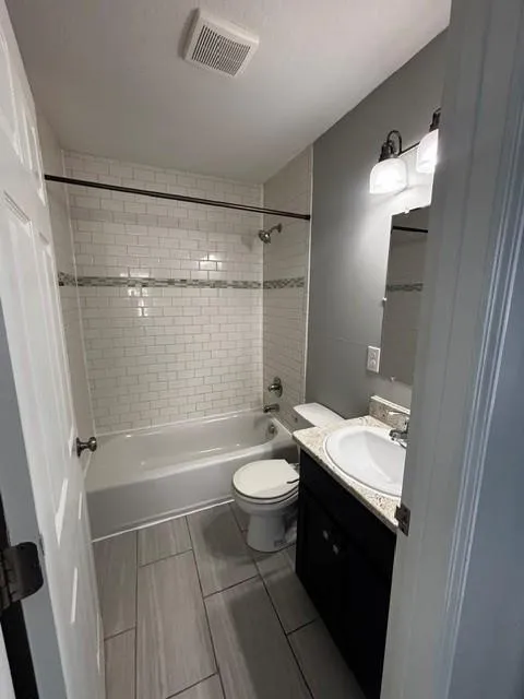 600 W 32nd Street #1 Minneapolis, MN 55408