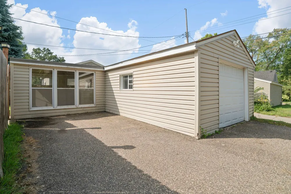 3457 Major Avenue Crystal, MN 55422