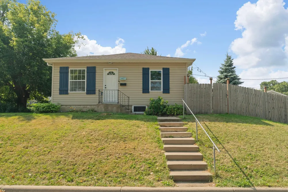 3457 Major Avenue Crystal, MN 55422