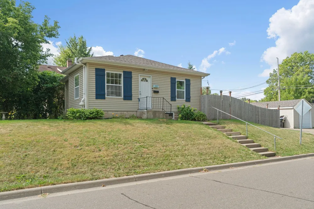 3457 Major Avenue Crystal, MN 55422