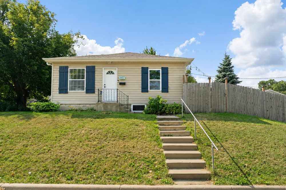 3457 Major Avenue Crystal, MN 55422