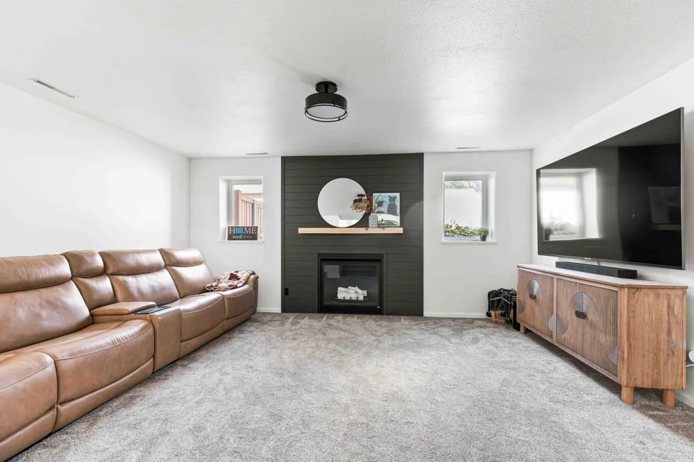 611 11th Street W West Fargo, ND 58078