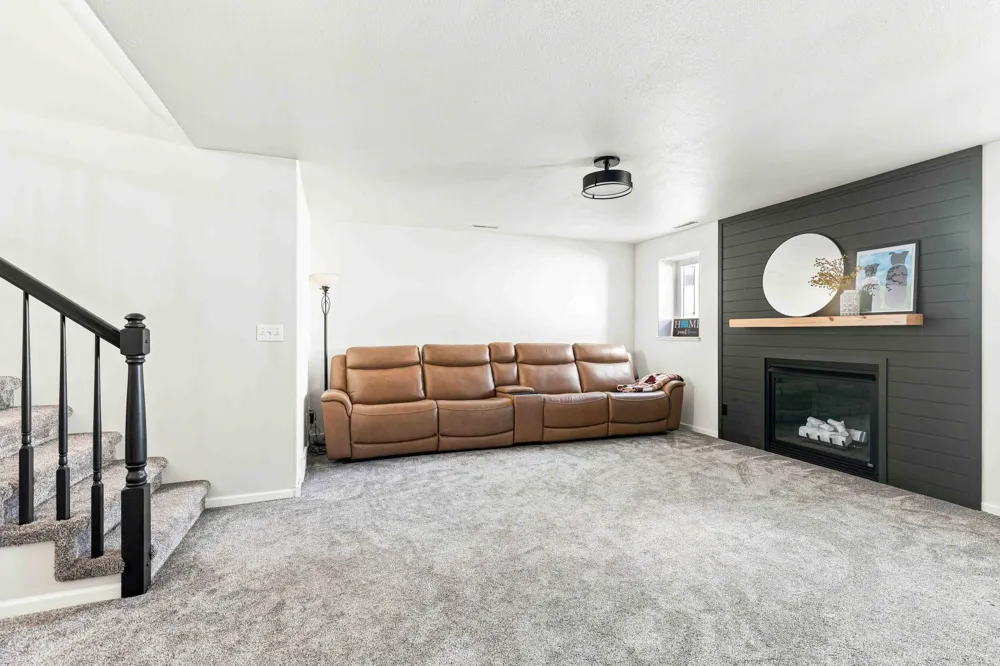 611 11th Street W West Fargo, ND 58078
