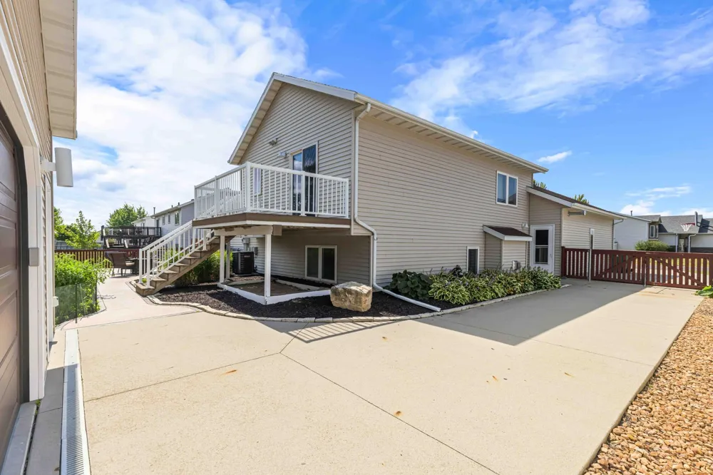 611 11th Street W West Fargo, ND 58078