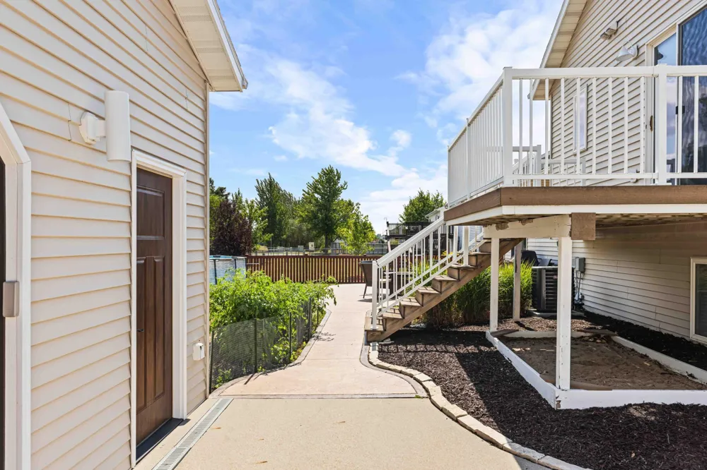 611 11th Street W West Fargo, ND 58078