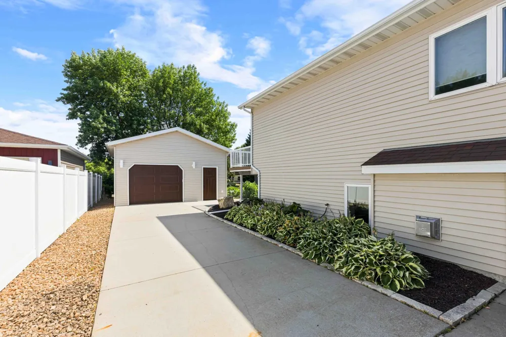 611 11th Street W West Fargo, ND 58078