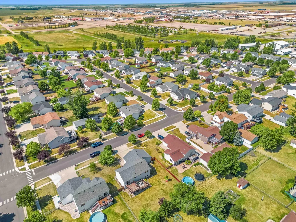 611 11th Street W West Fargo, ND 58078